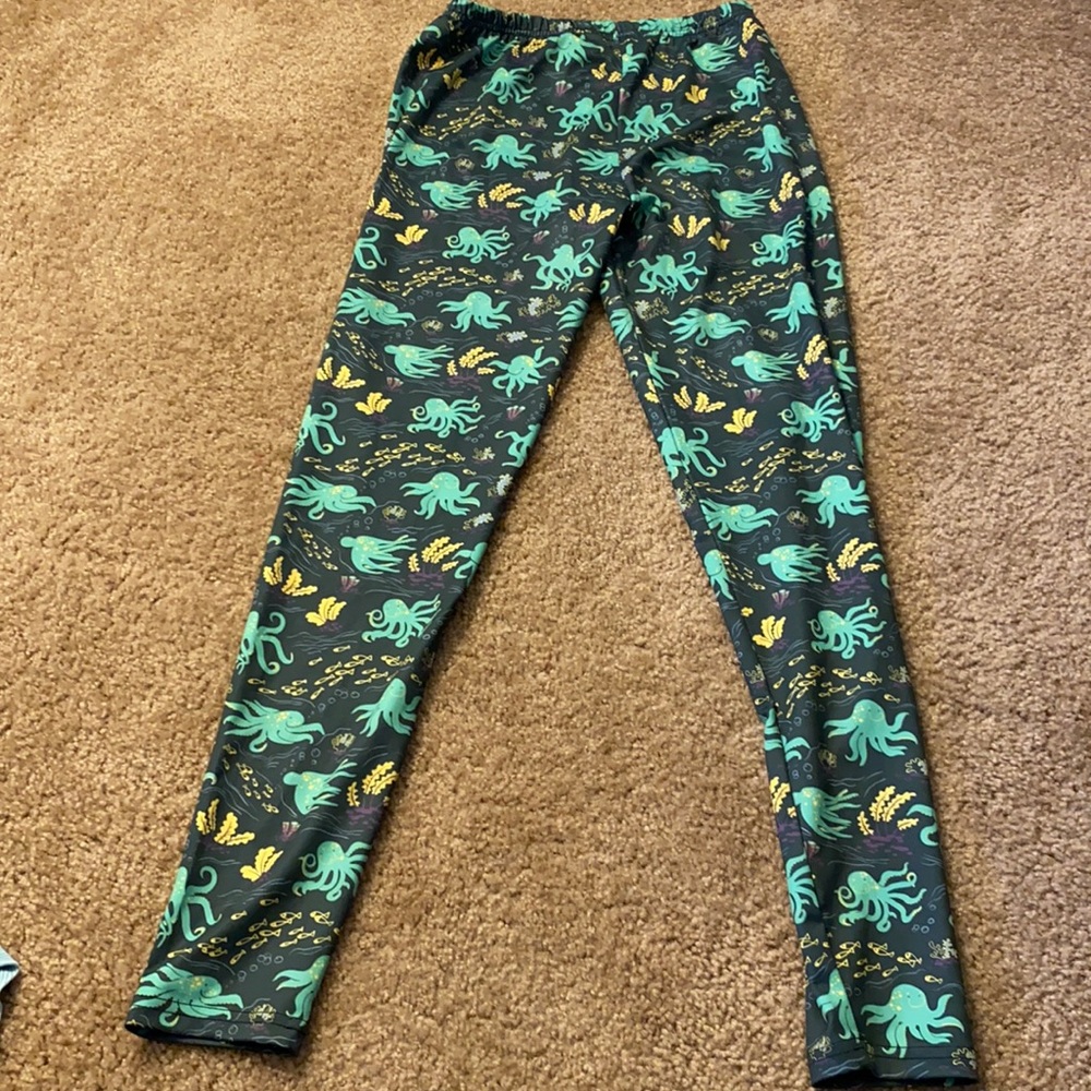 Woman’s Octopus Leggings Size M